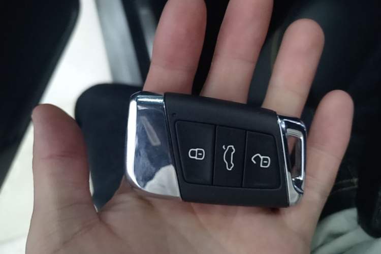 Used Volkswagen FAW-Volkswagen CC 2023 380TSI Striking Edition Vehicle Key