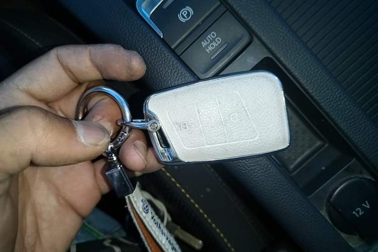 Used Volkswagen FAW-Volkswagen CC 2023 380TSI Striking Edition Vehicle Key