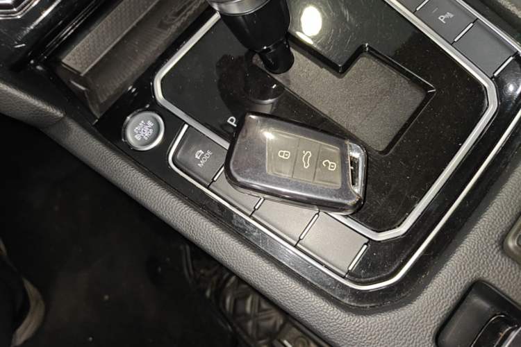 Used Volkswagen FAW-Volkswagen CC 2023 380TSI Striking Edition Vehicle Key