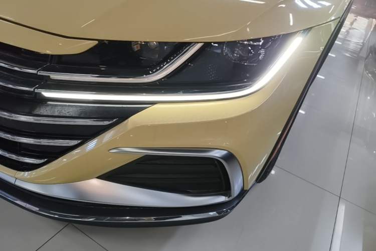 Used Volkswagen FAW-Volkswagen CC 2023 Adventure Vehicle 330TSI Hunter Vision Edition Left Front Headlight