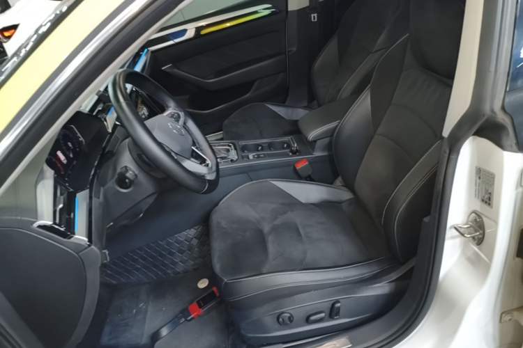 Used Volkswagen FAW-Volkswagen CC 2023 Adventure Vehicle 330TSI Hunter Vision Edition Left Front Seat