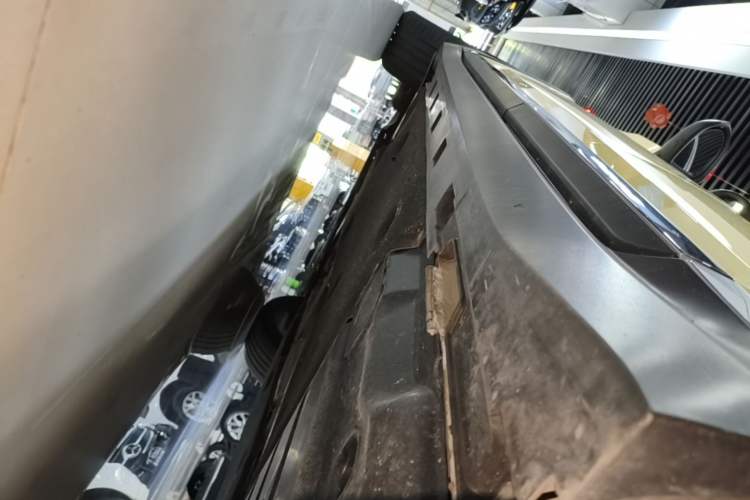 Used Volkswagen FAW-Volkswagen CC 2023 Adventure Vehicle 330TSI Hunter Vision Edition Left Side Sill