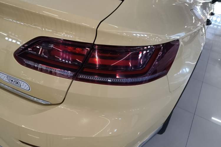 Used Volkswagen FAW-Volkswagen CC 2023 Adventure Vehicle 330TSI Hunter Vision Edition Right Rear Taillight