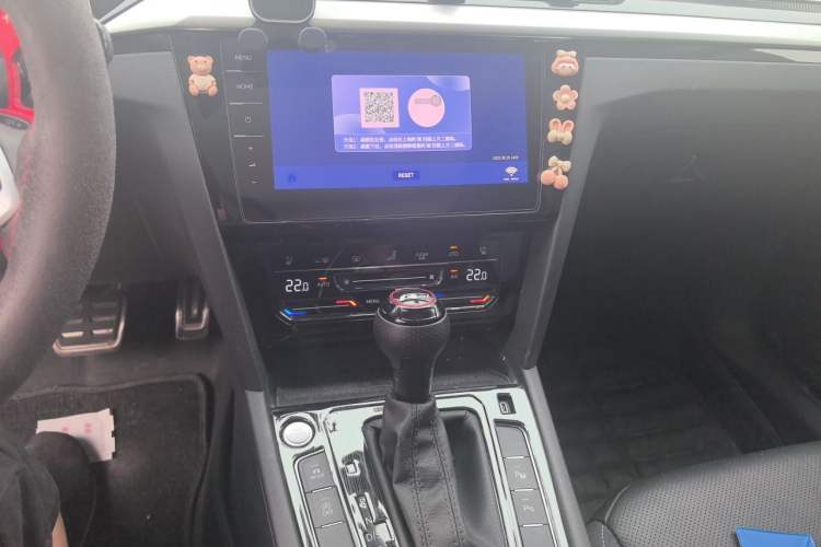 Used Volkswagen FAW-Volkswagen CC 2024 Estate Car 380TSI Hunter's Heart All-Encompassing Edition Audio And AC Panel