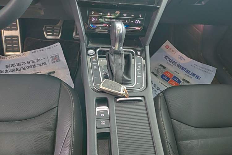 Used Volkswagen FAW-Volkswagen CC 2024 Estate Car 380TSI Hunter's Heart Edition Gear Lever