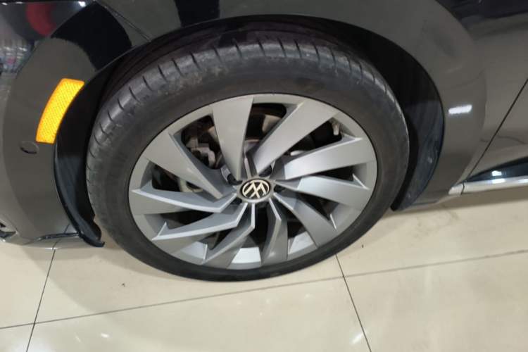 Used Volkswagen FAW-Volkswagen CC 2024 380TSI Striking Edition Left Front Wheel Hub