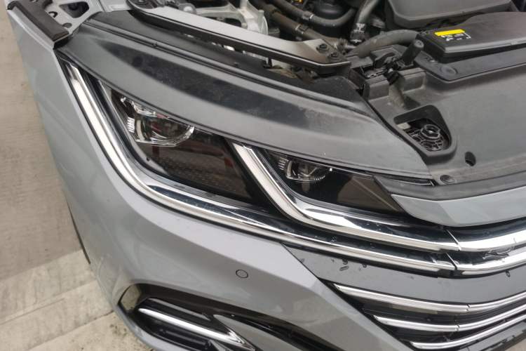 Used Volkswagen FAW-Volkswagen CC 2024 380TSI Striking Edition Right Front Headlight