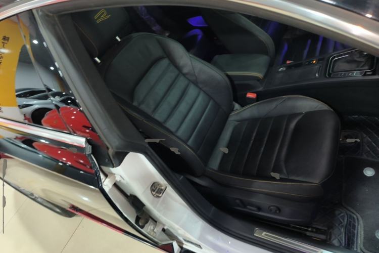 Used Volkswagen FAW-Volkswagen CC 2024 380TSI Striking Edition Right Front Seat