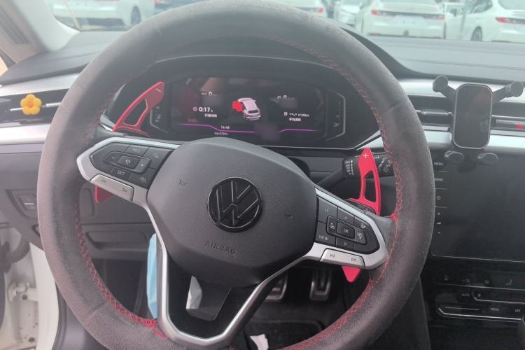 Used Volkswagen FAW-Volkswagen CC 2024 Estate Car 380TSI Hunter's Heart All-Encompassing Edition Steering Wheel