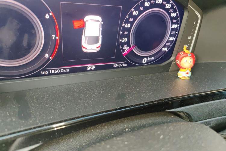 Used Volkswagen FAW-Volkswagen CC 2024 380TSI Striking Edition Odometer Close Up