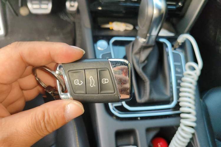 Used Volkswagen FAW-Volkswagen CC 2024 380TSI Striking Edition Vehicle Key
