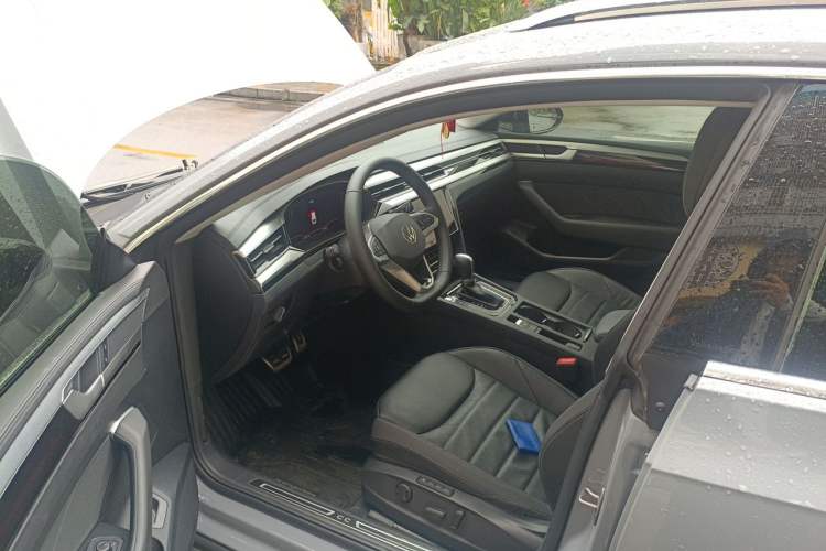 Used Volkswagen FAW-Volkswagen CC 2024 Estate Car 380TSI Hunter's Heart All-Encompassing Edition Driver Seat