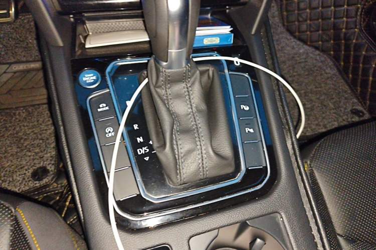 Used Volkswagen FAW-Volkswagen CC 2024 380TSI Striking Edition Gear Lever