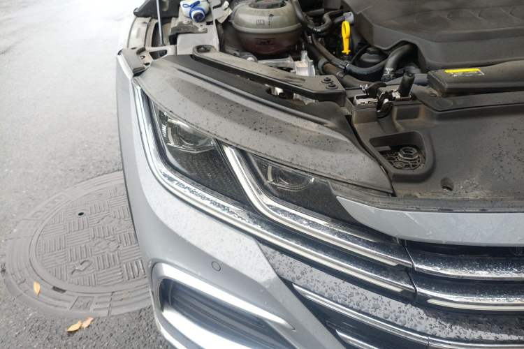 Used Volkswagen FAW-Volkswagen CC 2024 Estate Car 380TSI Hunter's Heart All-Encompassing Edition Right Front Headlight