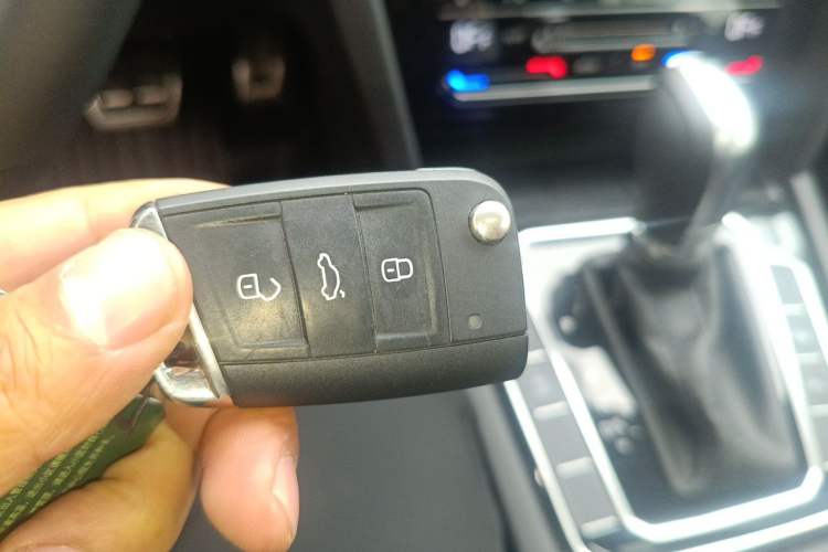 Used Volkswagen FAW-Volkswagen CC 2024 Estate Car 380TSI Hunter's Heart All-Encompassing Edition Vehicle Key
