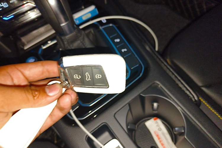 Used Volkswagen FAW-Volkswagen CC 2024 380TSI Striking Edition Vehicle Key