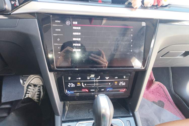 Used Volkswagen FAW-Volkswagen CC 2024 Estate Car 380TSI Hunter's Heart Edition Audio And AC Panel