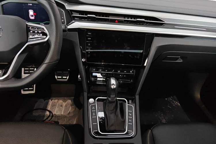 Used Volkswagen FAW-Volkswagen CC 2024 380TSI Striking Edition Audio And AC Panel