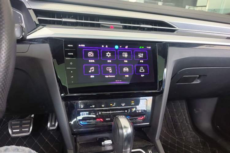 Used Volkswagen FAW-Volkswagen CC 2024 380TSI Striking Edition Audio And AC Panel