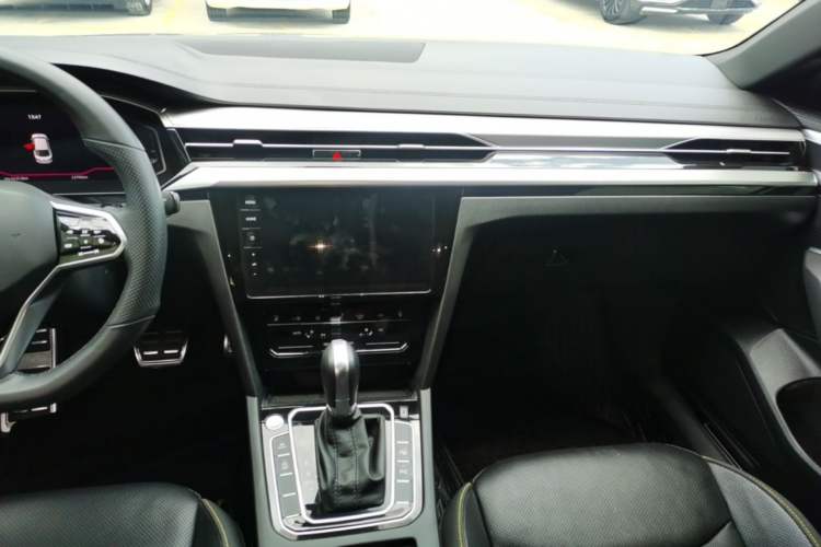 Used Volkswagen FAW-Volkswagen CC 2024 380TSI Striking Edition Audio And AC Panel
