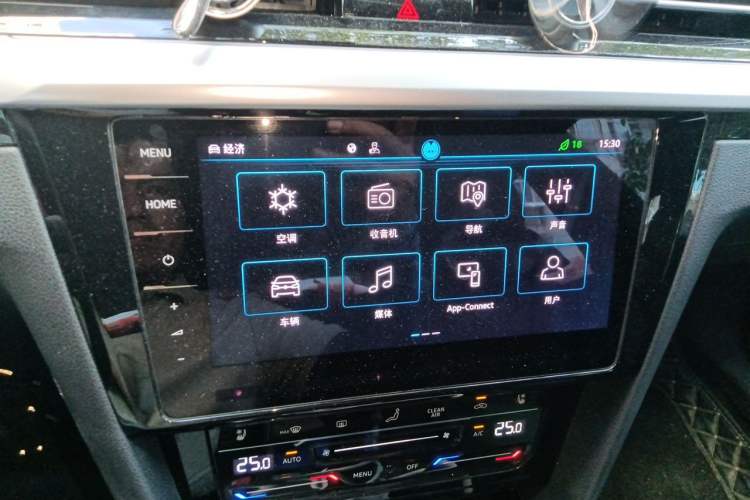 Used Volkswagen FAW-Volkswagen CC 2024 380TSI Striking Edition Audio And AC Panel