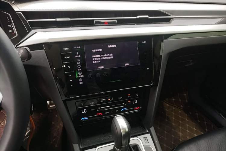 Used Volkswagen FAW-Volkswagen CC 2024 Estate Car 380TSI Hunter's Heart Edition Audio And AC Panel