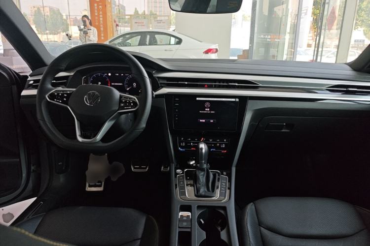 Used Volkswagen FAW-Volkswagen CC 2024 380TSI Striking All-Encompassing Edition Center Console