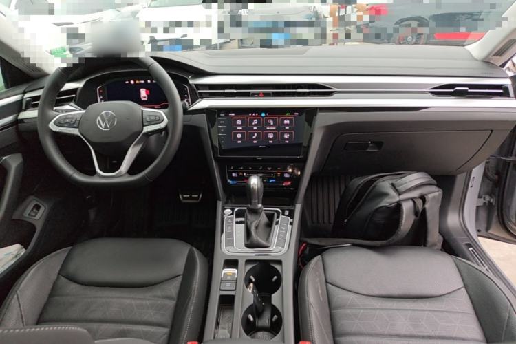 Used Volkswagen FAW-Volkswagen CC 2024 Estate Car 380TSI Hunter's Heart All-Encompassing Edition Center Console