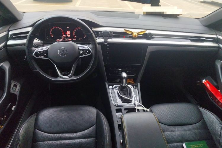 Used Volkswagen FAW-Volkswagen CC 2024 380TSI Striking Edition Center Console