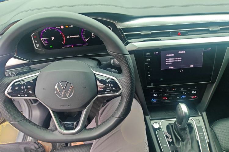 Used Volkswagen FAW-Volkswagen CC 2024 380TSI Striking All-Encompassing Edition Center Console