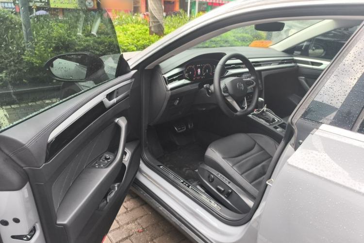 Used Volkswagen FAW-Volkswagen CC 2024 Estate Car 380TSI Hunter's Heart All-Encompassing Edition Driver Seat