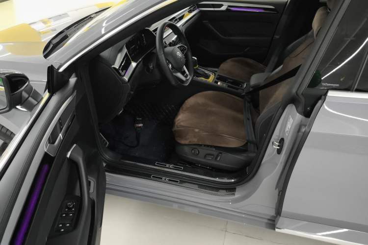 Used Volkswagen FAW-Volkswagen CC 2024 380TSI Striking Edition Driver Seat