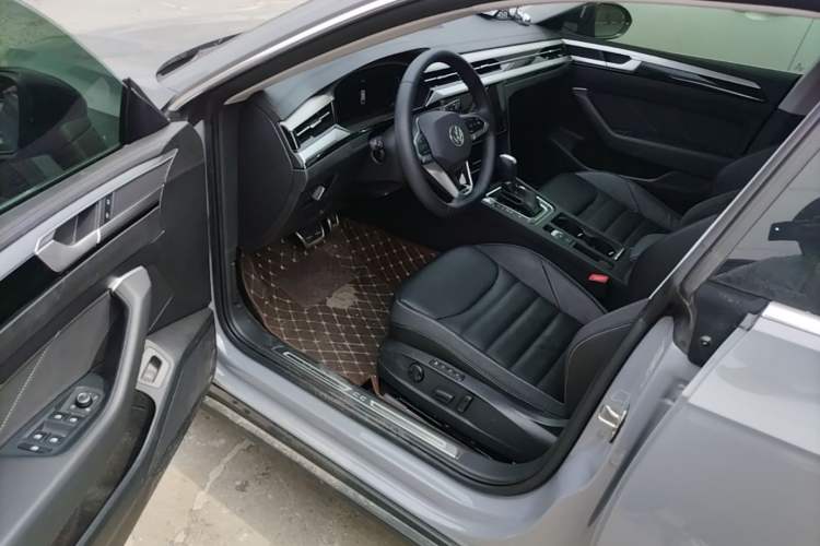Used Volkswagen FAW-Volkswagen CC 2024 Estate Car 380TSI Hunter's Heart Edition Driver Seat