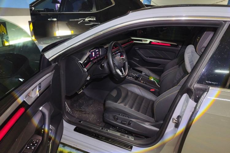 Used Volkswagen FAW-Volkswagen CC 2024 380TSI Striking Edition Driver Seat