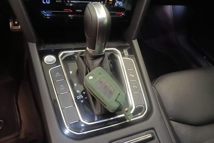 Used Volkswagen FAW-Volkswagen CC 2024 380TSI Striking All-Encompassing Edition Gear Lever