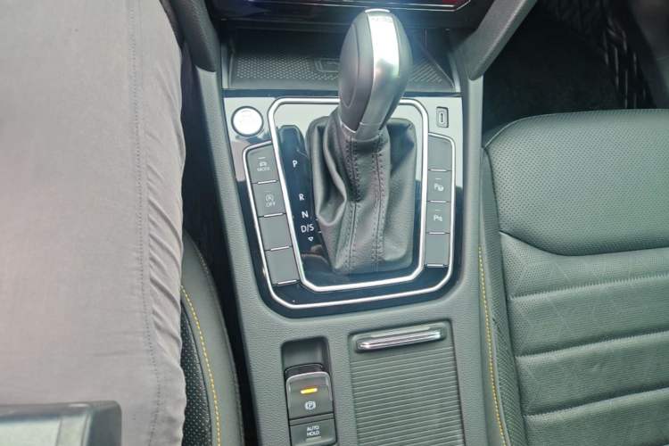 Used Volkswagen FAW-Volkswagen CC 2024 380TSI Striking All-Encompassing Edition Gear Lever