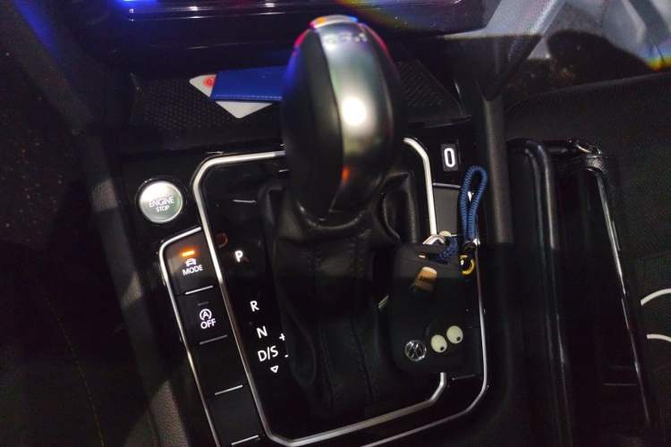 Used Volkswagen FAW-Volkswagen CC 2024 380TSI Striking Edition Gear Lever