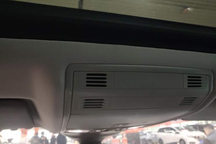Used Volkswagen FAW-Volkswagen CC 2024 Estate Car 380TSI Hunter's Heart Edition Headliner