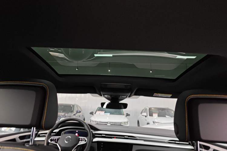 Used Volkswagen FAW-Volkswagen CC 2024 380TSI Striking Edition Headliner