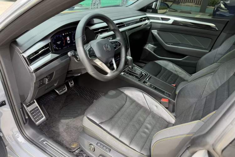 Used Volkswagen FAW-Volkswagen CC 2024 380TSI Striking Edition Interior 2