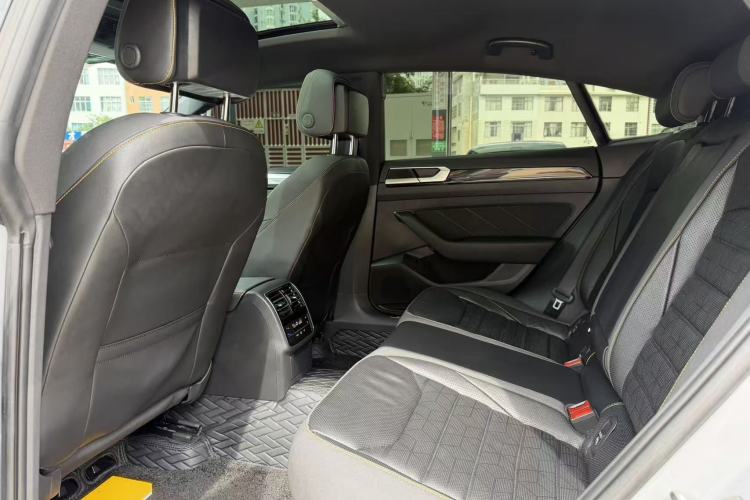 Used Volkswagen FAW-Volkswagen CC 2024 380TSI Striking Edition Interior 3