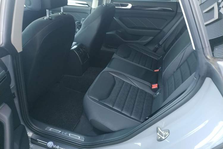 Used Volkswagen FAW-Volkswagen CC 2024 Estate Car 380TSI Hunter's Heart Edition Interior 4