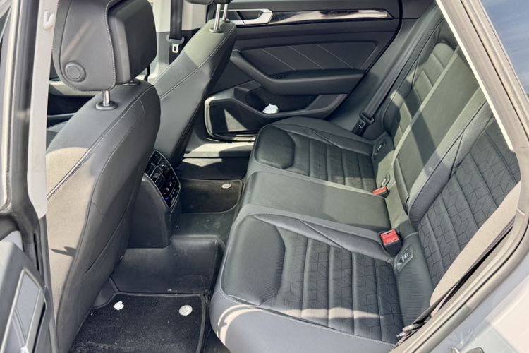 Used Volkswagen FAW-Volkswagen CC 2024 Estate Car 380TSI Hunter's Heart Edition Interior 5