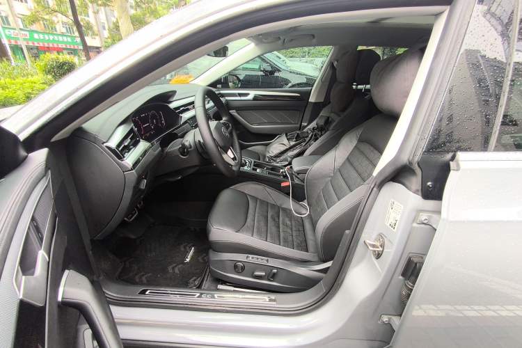 Used Volkswagen FAW-Volkswagen CC 2024 Estate Car 380TSI Hunter's Heart All-Encompassing Edition Left Front Seat