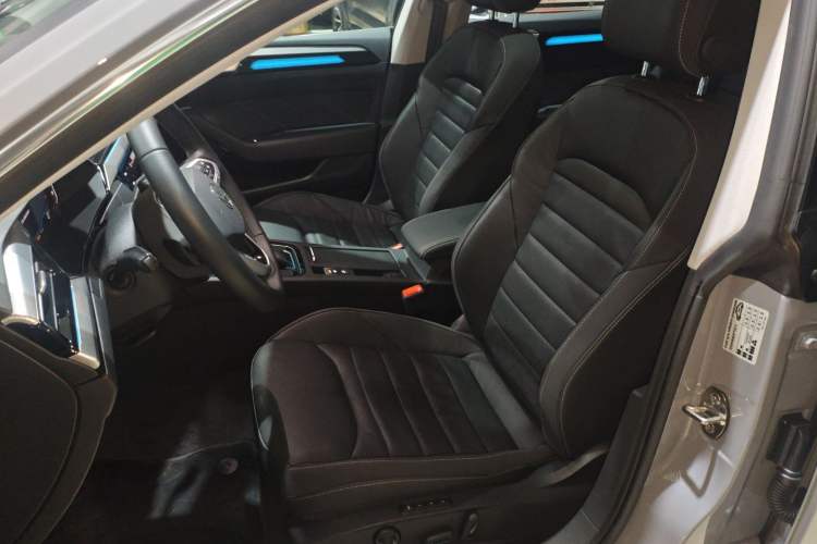 Used Volkswagen FAW-Volkswagen CC 2024 Estate Car 380TSI Hunter's Heart All-Encompassing Edition Left Front Seat
