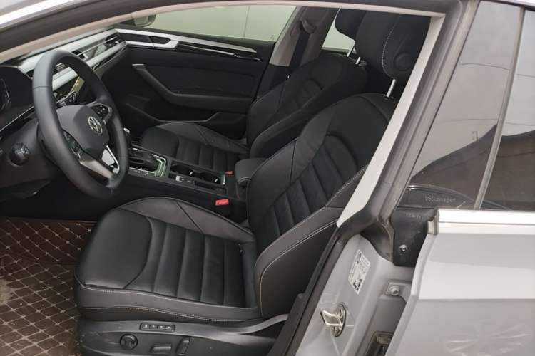 Used Volkswagen FAW-Volkswagen CC 2024 Estate Car 380TSI Hunter's Heart Edition Left Front Seat