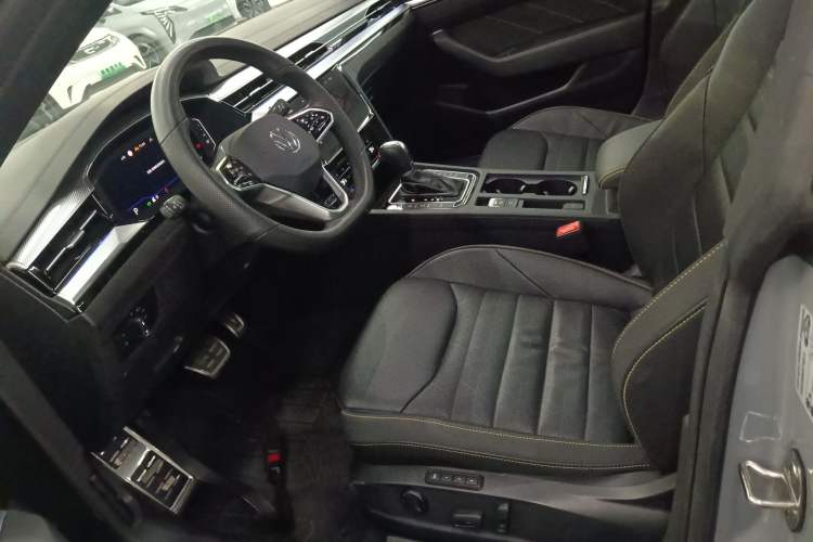 Used Volkswagen FAW-Volkswagen CC 2024 380TSI Striking Edition Left Front Seat