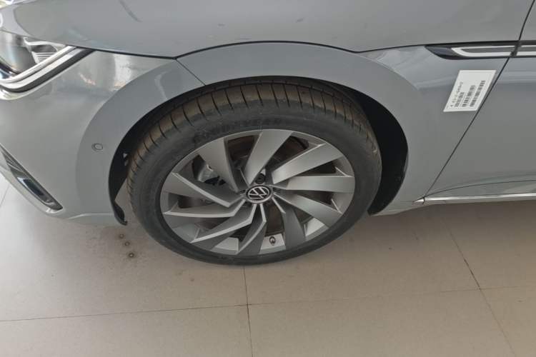Used Volkswagen FAW-Volkswagen CC 2024 380TSI Striking All-Encompassing Edition Left Front Wheel Hub