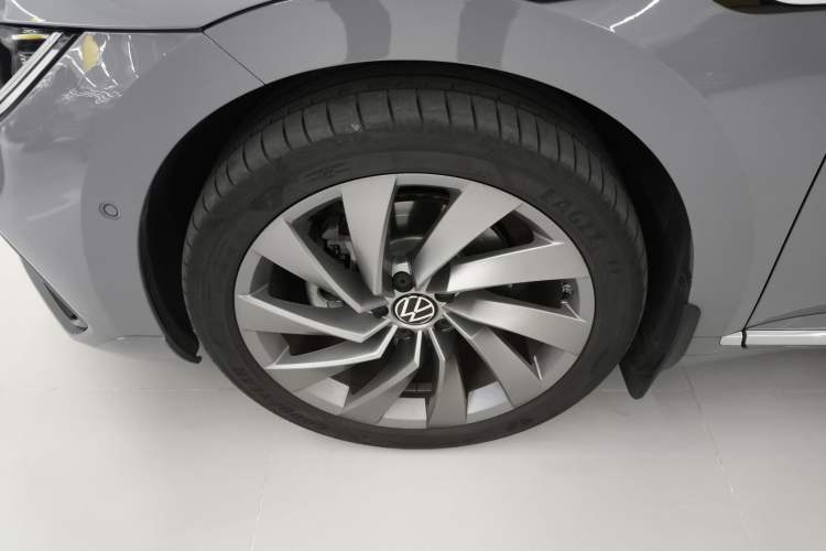 Used Volkswagen FAW-Volkswagen CC 2024 380TSI Striking Edition Left Front Wheel Hub