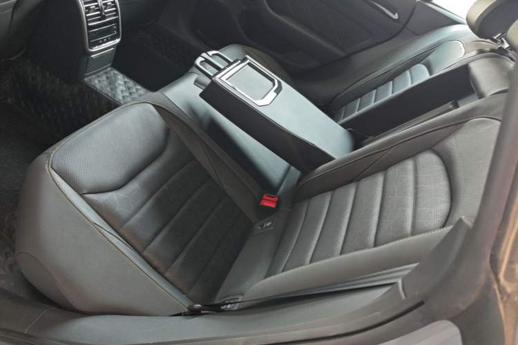 Used Volkswagen FAW-Volkswagen CC 2024 380TSI Striking All-Encompassing Edition Left Rear Seat